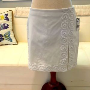 Skort by crown & ivy. Size 8. White. NWT
